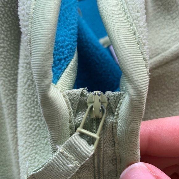 TINKERBELL Fleece Sweater - Size Large - Picture 8 of 8